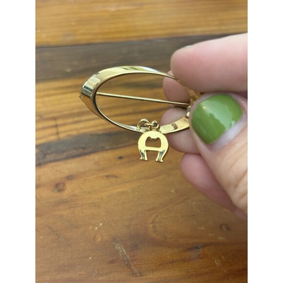 Vintage Gold Tone Aigner Brooch Pin 1” - Picture 2 of 8